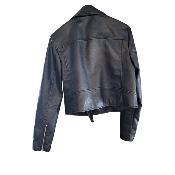 7 For All Mankind Black Faux Leather Side Zip Cropped Moto Jacket Size Large - Picture 3 of 5